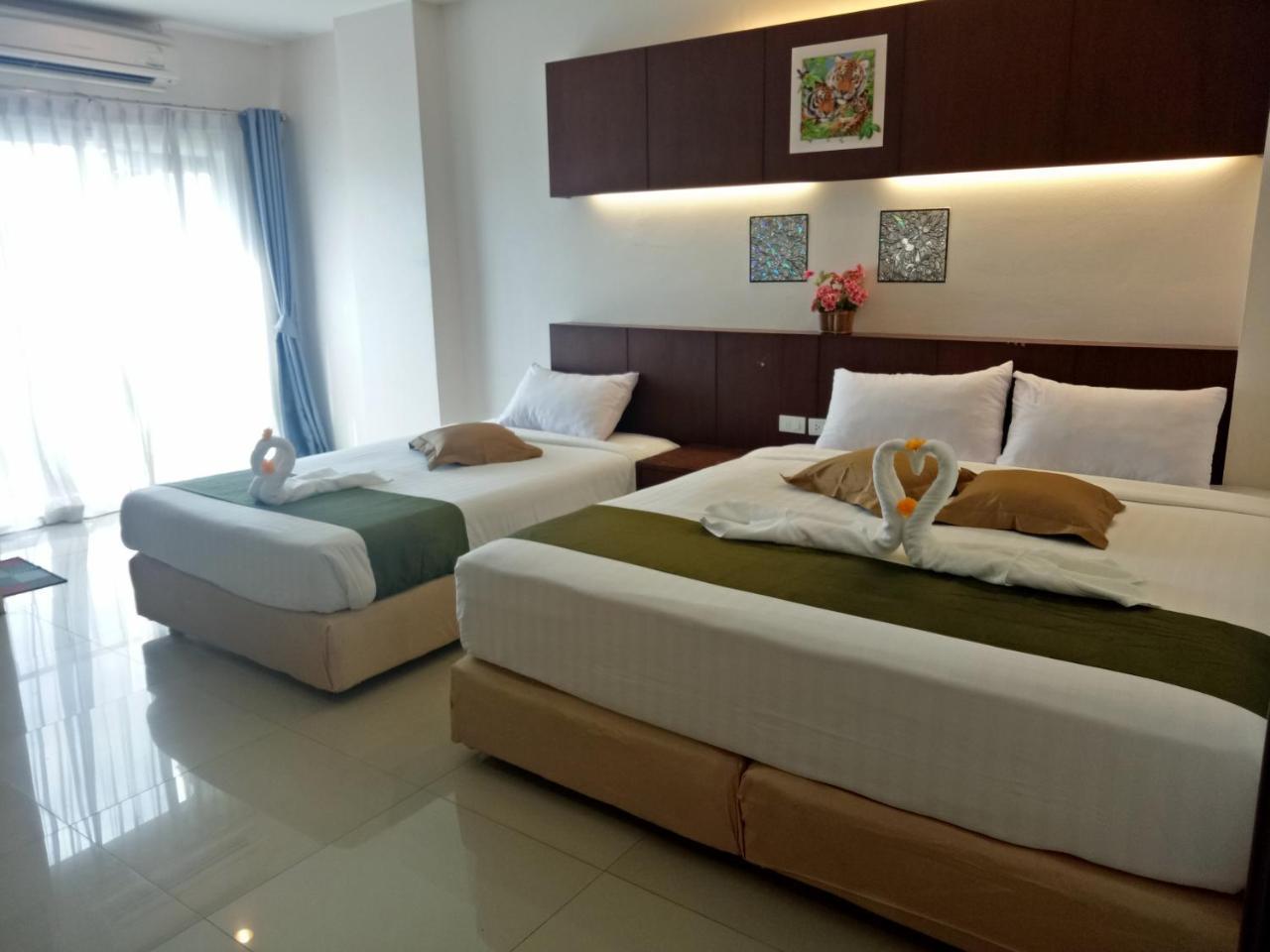 7 Sky Residency Hotel Patong Exterior foto